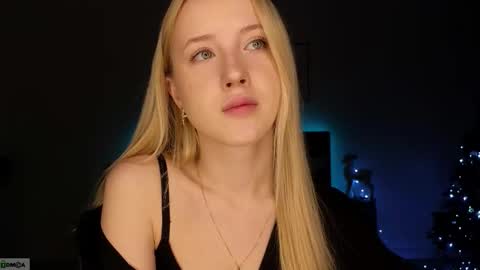 Snapshot of adele_armas chatting on 12-17-25, 09:21 Adele online show from 12-17-25, 09:21