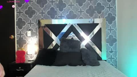 Snapshot of adele_cruzz chatting on 05-20-26, 12:39 adele cruzz online show from 05-20-26, 12:39