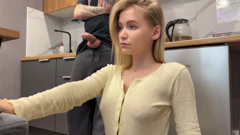 Snapshot of adele_nick2202 chatting on 04-13-26, 03:45 Adele Nick online show from 04-13-26, 03:45