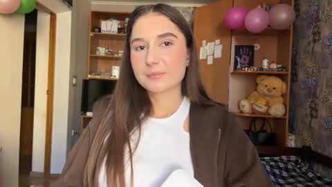 Poly online show from 03-05-26, 08:32