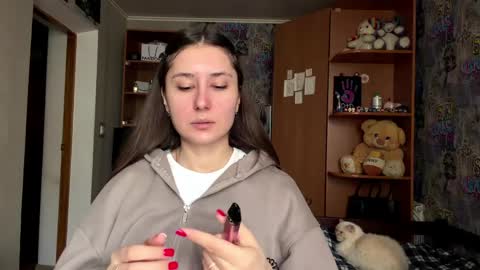 Poly online show from 04-03-26, 08:12