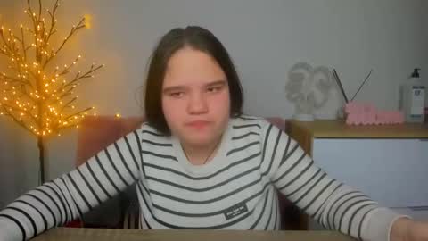 adelecruzz online show from 02-12-25, 04:44