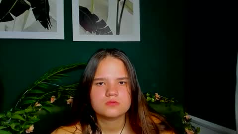 adelecruzz online show from 04-04-26, 12:02