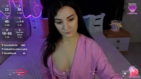 Snapshot of adelecutie69 chatting on 02-10-26, 10:36 Adele online show from 02-10-26, 10:36