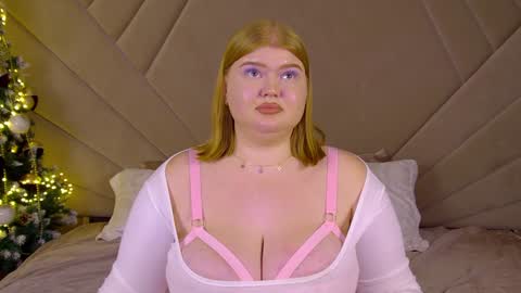 adelemoor online show from 12-21-24, 09:04