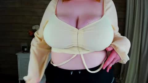 adelemoor online show from 03-07-25, 08:44