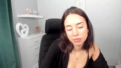 Adele online show from 02-27-26, 06:46