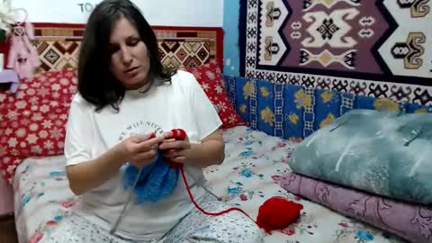 Larisa online show from 10-31-25, 10:38