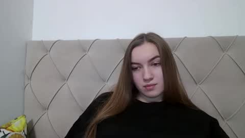 Snapshot of adelinee_sweet chatting on 11-26-25, 04:41 adeline online show from 11-26-25, 04:41