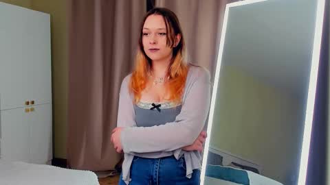 Snapshot of adelinescaife chatting on 02-21-26, 03:35 Salem online show from 02-21-26, 03:35