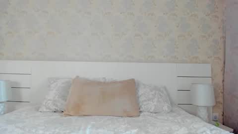 Snapshot of adellegirl chatting on 05-12-26, 04:37 adellegirl online show from 05-12-26, 04:37