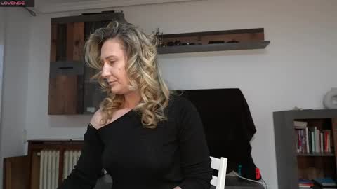 Snapshot of adelllee chatting on 05-29-26, 10:24 adelllee online show from 05-29-26, 10:24