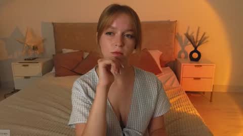 Snapshot of adencianey chatting on 07-12-26, 01:13 Selestia online show from 07-12-26, 01:13