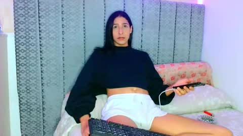 adhara star 3 online show from 12-17-24, 01:07