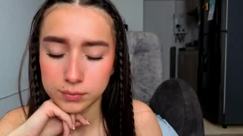 Snapshot of adhara_kitten chatting on 05-19-26, 02:12 Adhara online show from 05-19-26, 02:12