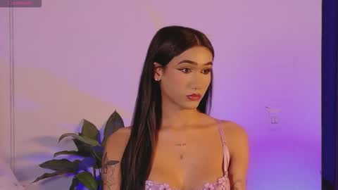 Isabellafirst online show from 10-06-25, 10:40