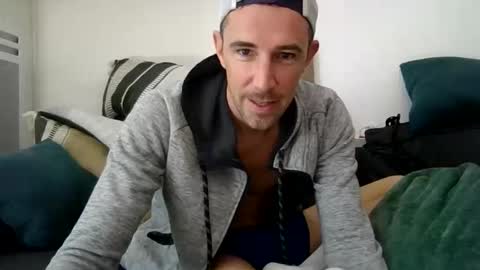 adibou13 online show from 02-23-26, 01:19