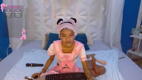 Snapshot of adisson_petite1 chatting on 02-10-26, 05:28 adisson_petite1 online show from 02-10-26, 05:28