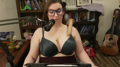 adobe_angel304 online show from 12-01-24, 11:58