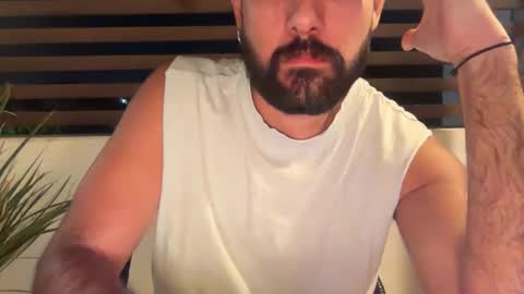 adolfofo online show from 12-19-25, 01:34