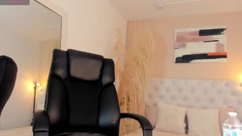 adonis_hot_xx online show from 03-01-25, 09:26