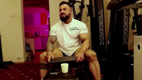 Snapshot of adonis_msc chatting on 09-30-25, 04:56 Adonis online show from 09-30-25, 04:56