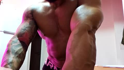 Snapshot of adonis_msc chatting on 10-08-25, 06:38 Adonis online show from 10-08-25, 06:38