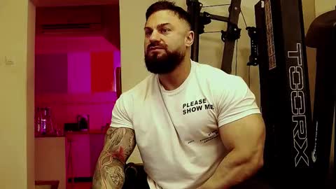 Snapshot of adonis_msc chatting on 10-24-25, 05:42 Adonis online show from 10-24-25, 05:42