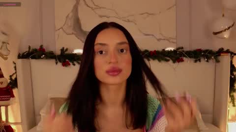 adoracortes online show from 12-20-25, 05:14