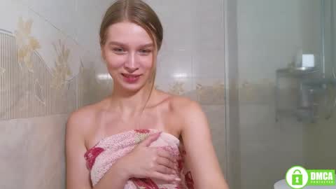 Snapshot of adorielle chatting on 05-14-26, 03:13 Lia online show from 05-14-26, 03:13