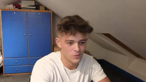 Snapshot of adr_twink chatting on 04-12-26, 11:21 ADR Twink online show from 04-12-26, 11:21