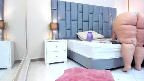 ANDREA PEREZ online show from 01-28-25, 02:42