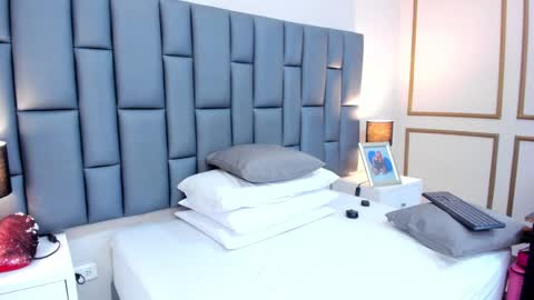 ANDREA PEREZ online show from 01-31-25, 05:42