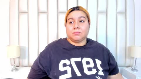 ANDREA PEREZ online show from 02-05-25, 11:55