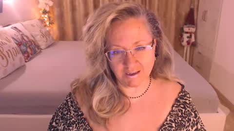 Cryna online show from 12-21-25, 11:06