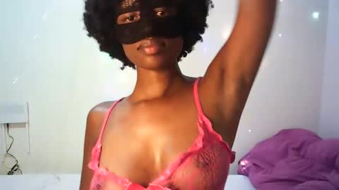 Snapshot of adrena_ross chatting on 01-07-25, 08:31 Andrena online show from 01-07-25, 08:31