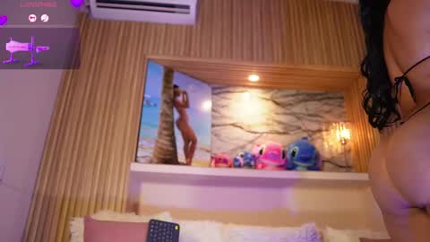 Snapshot of adri_crof chatting on 11-12-25, 04:02 Adri crof online show from 11-12-25, 04:02