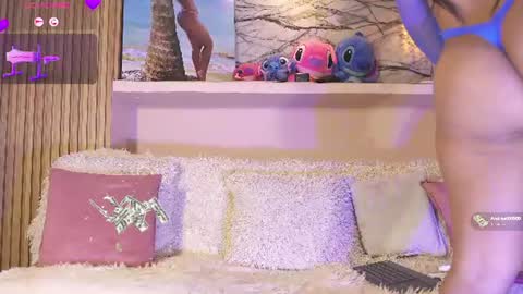 Snapshot of adri_crof chatting on 07-17-26, 04:08 Adri crof online show from 07-17-26, 04:08
