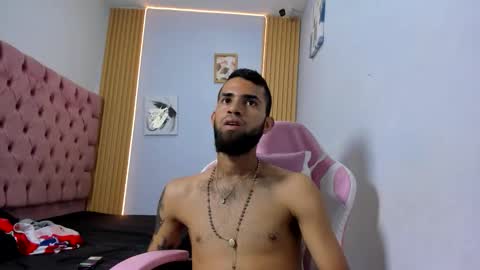 adri_sexboy229 online show from 10-08-25, 02:09