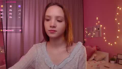 Snapshot of adria_arjona chatting on 06-13-26, 07:50 Eva online show from 06-13-26, 07:50