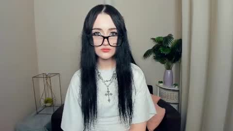 Snapshot of adriamascioli chatting on 07-08-26, 06:56 Eva online show from 07-08-26, 06:56