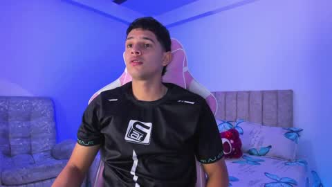 ADRIAN online show from 04-05-26, 06:49