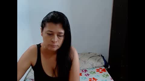 Snapshot of adriana_milf chatting on 05-06-26, 02:22 Adriana milf online show from 05-06-26, 02:22
