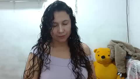 Adriana Tellez online show from 10-06-25, 01:08