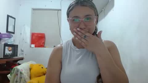 Adriana Tellez online show from 01-08-26, 02:30