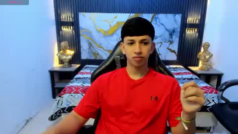 Snapshot of adrianfranko chatting on 06-20-26, 01:36 Adrian Franco online show from 06-20-26, 01:36