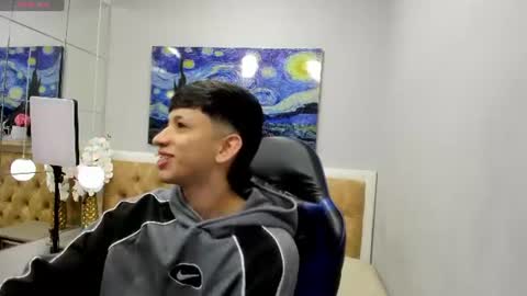 Snapshot of adrianfranko chatting on 07-17-26, 12:34 Adrian Franco online show from 07-17-26, 12:34