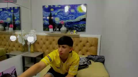 Snapshot of adrianfranko chatting on 07-28-26, 06:20 Adrian Franco online show from 07-28-26, 06:20