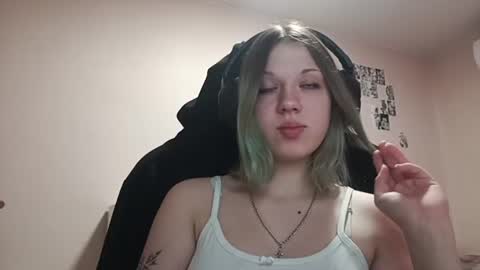 Snapshot of adriannamalango chatting on 06-24-26, 11:20 Sofa online show from 06-24-26, 11:20