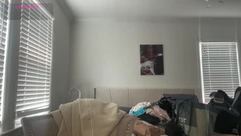 Snapshot of adriannarodriguez chatting on 09-13-25, 06:18 Adrianna  online show from 09-13-25, 06:18